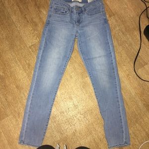 711 skinny levis